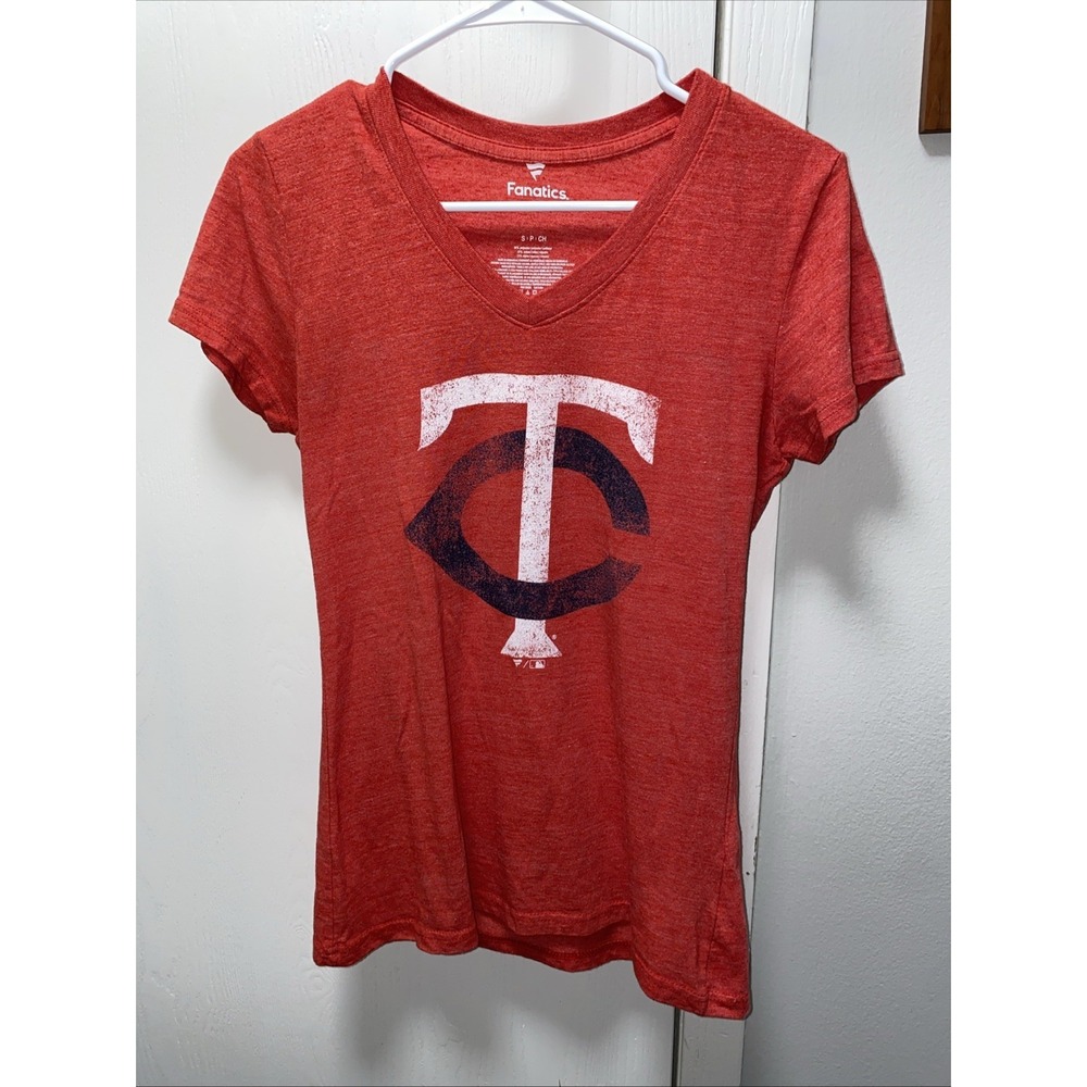 Fanatics Minnesota Twins Women's V-neck‎ Red Tshirt Size Small